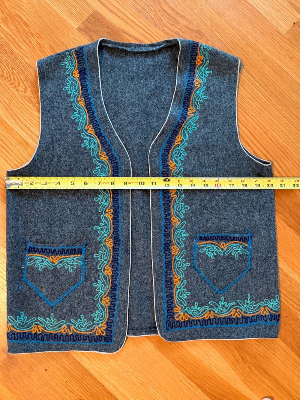 Vintage Embroidered Open-Front Wool Felt Vest Grey Folk-Style Cottagecore - Picture 7 of 8